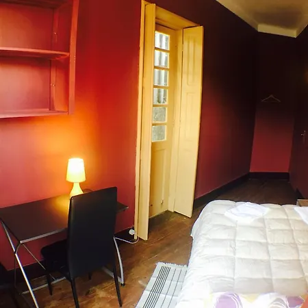 Gasthof Av Lourenco Peixinho 209 *