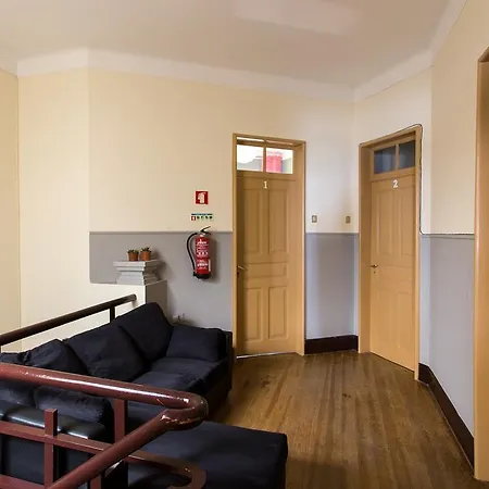 Av Lourenco Peixinho 209 *